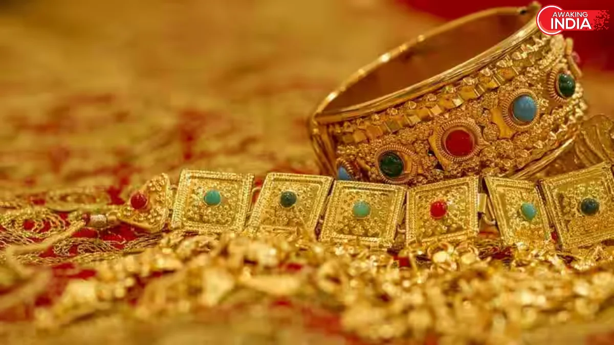 Gold price today: MCX gold rate regains 86,000 peak on Trump’s tariff flare. US dollar in focus